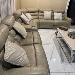Reclining Couch And Over Sized Matching Coffee Table 