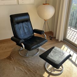 Vintage Recliner Chair With Ottoman