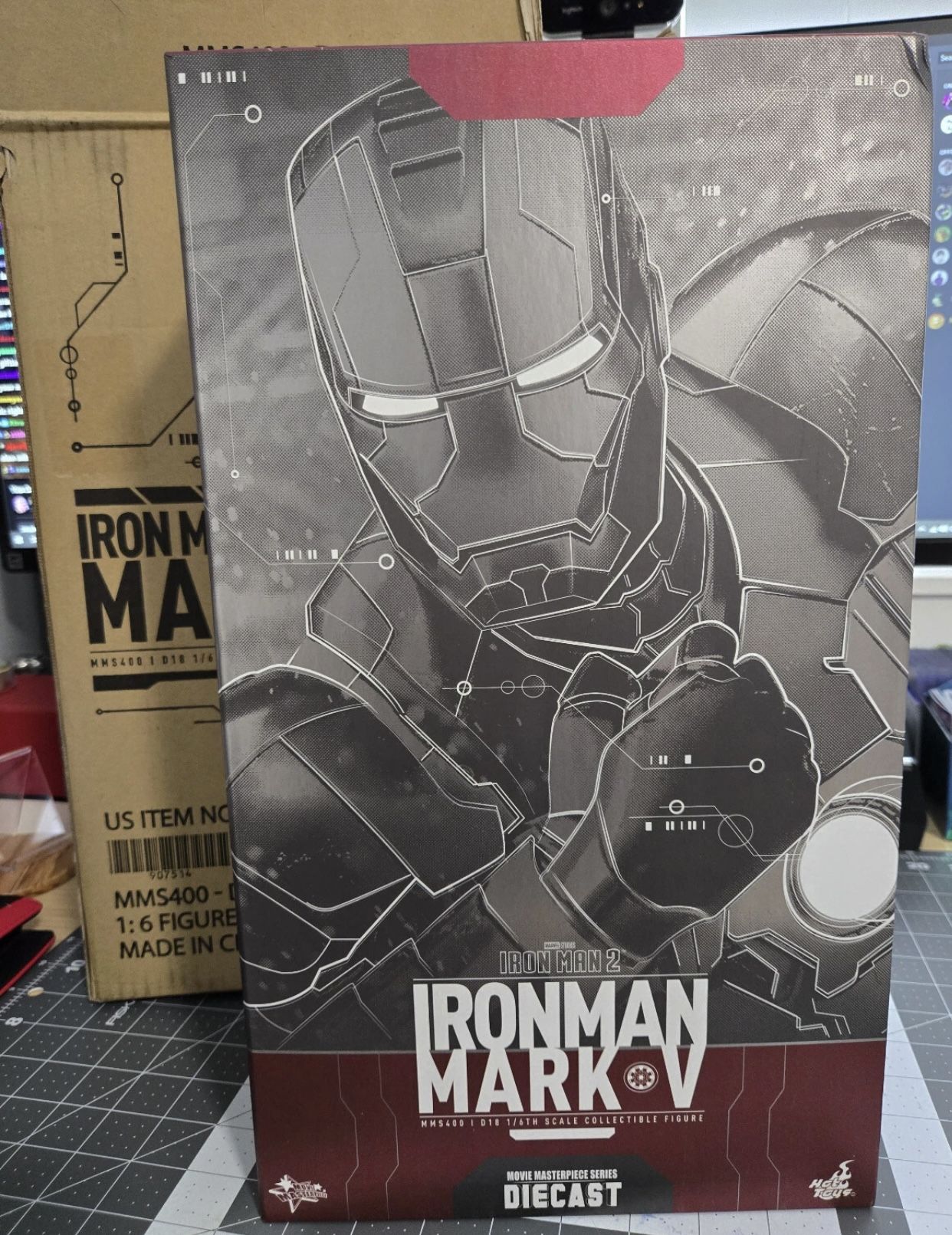 Hot Toys MMS400-D18 IRON MAN Mark 5 V Reissue Diecast 1/6 Scale Figure