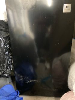 Arctic King Mini Fridge
