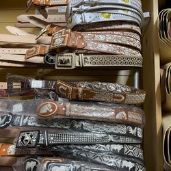 Cinto Pitiado Para Caballero Para Chambelanes De Piel Bordados Cada Uno En 25 