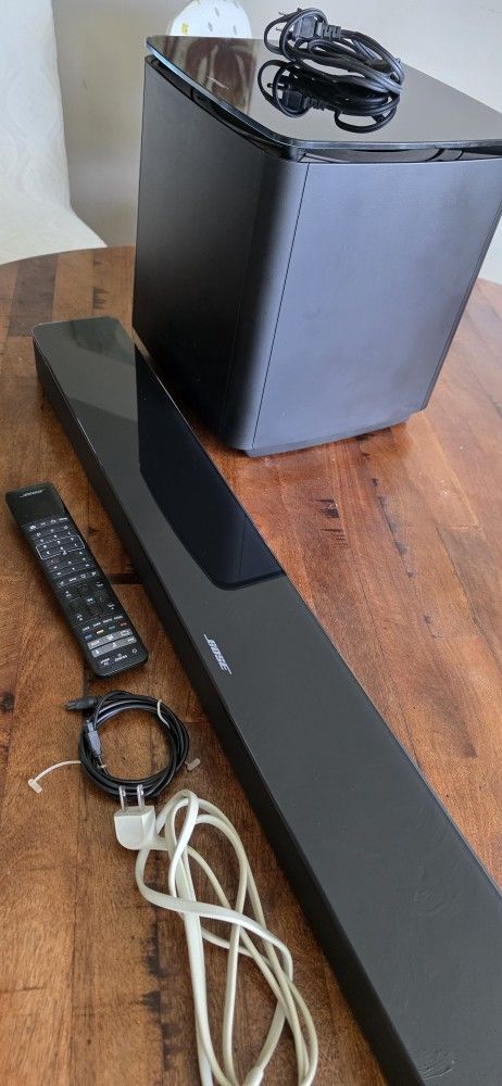 Bose SoundTouch 300 with Wireless Base Module 300 