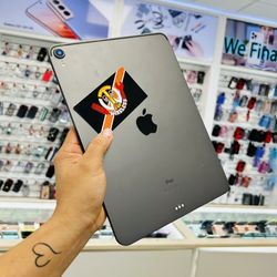 iPad Pro 11 Inch First Gen 64GB 