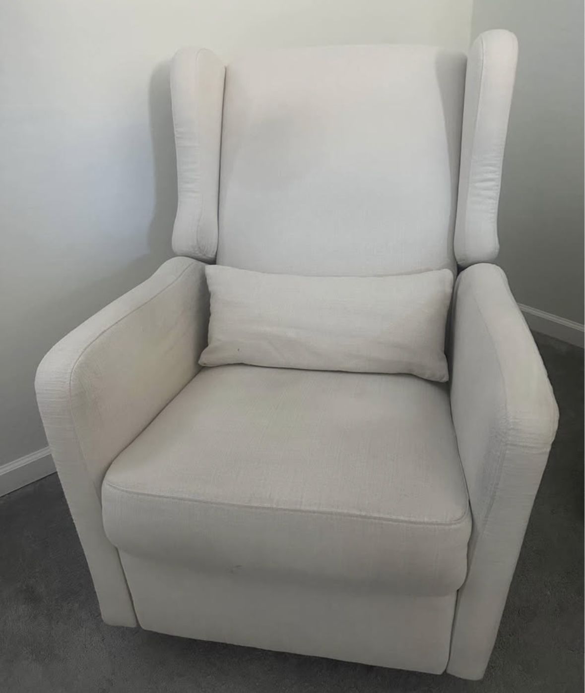 Nursery Rocking Chair (cream)