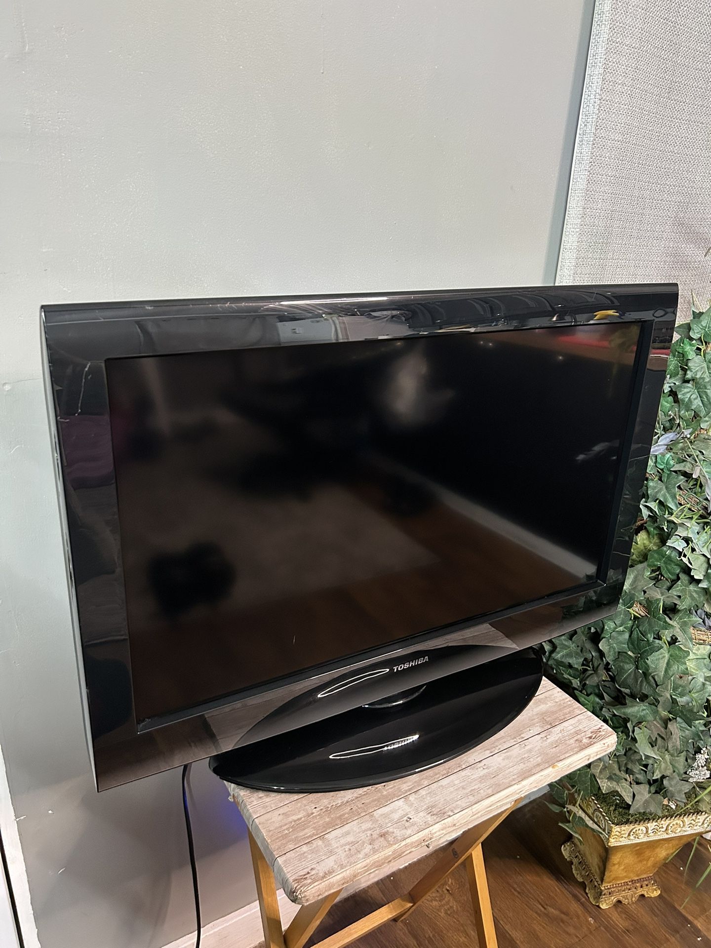 32” Tv 