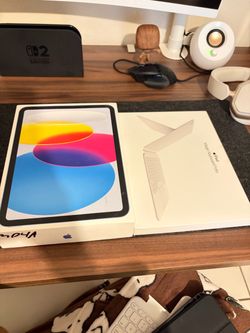 Apple IPad A16 128 GB Blue, Magic Keyboard Folio, ESR Apple Pencil Bundle NO TRADES