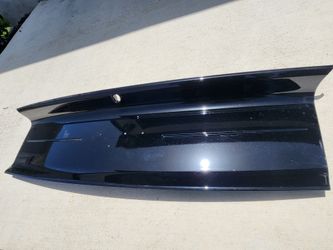 Taillight panel molding Mustang GT 2023