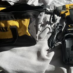 Compact Dewalt drill 