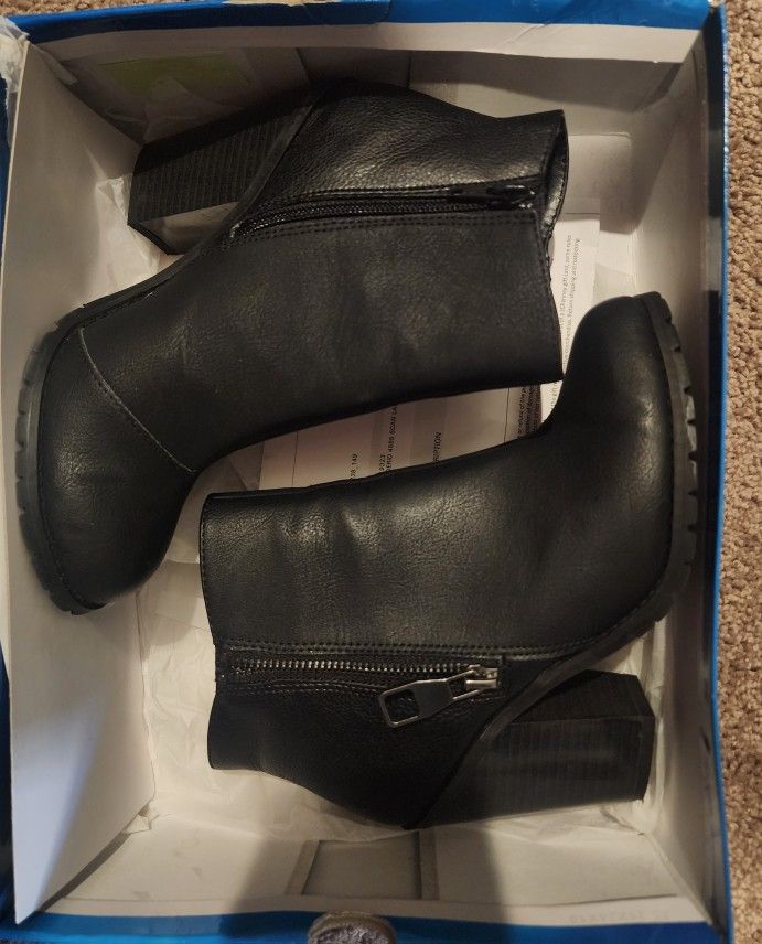 Womens High heel Booties Size 7.5 $10