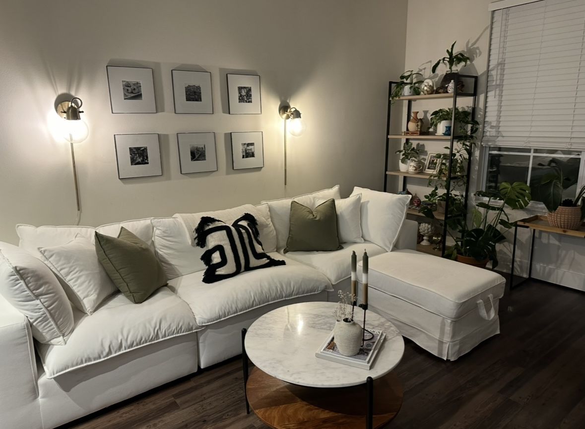White Modular Sectional *MUST GO*