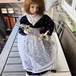 Christmas around the world. Tiara Angelique Table /tree Topper  I Have 2 Of These.