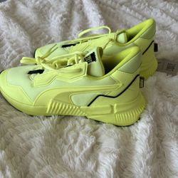 Women’s Running Shoe 7.5