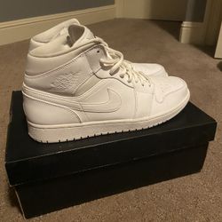 Jordan 1 “triple whites”