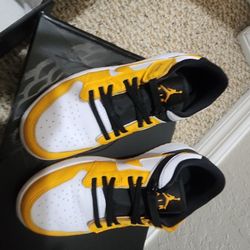 Nike Flyease Size 7Y