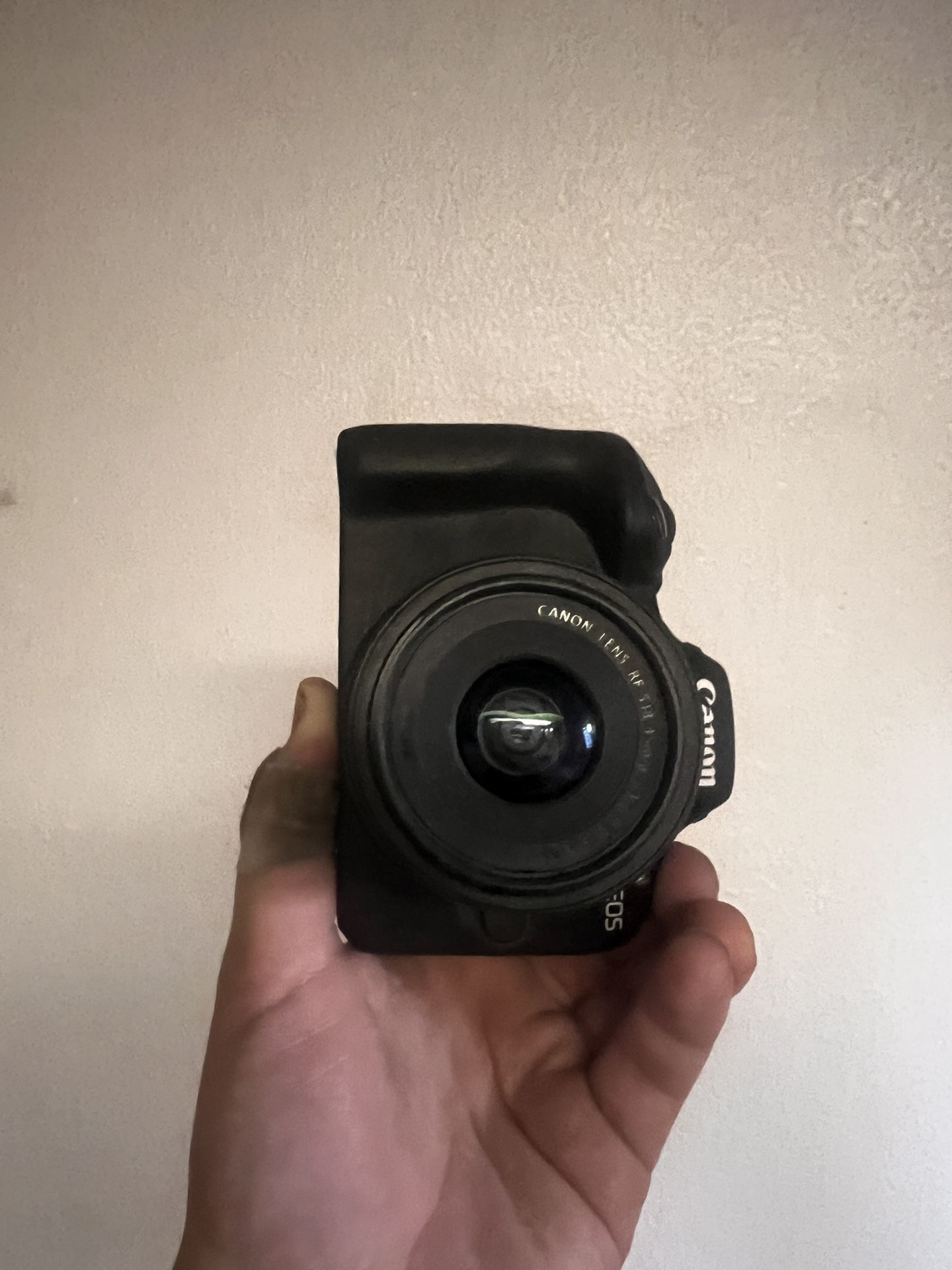 Canon R100 Mirrorless Camera Video 4k
