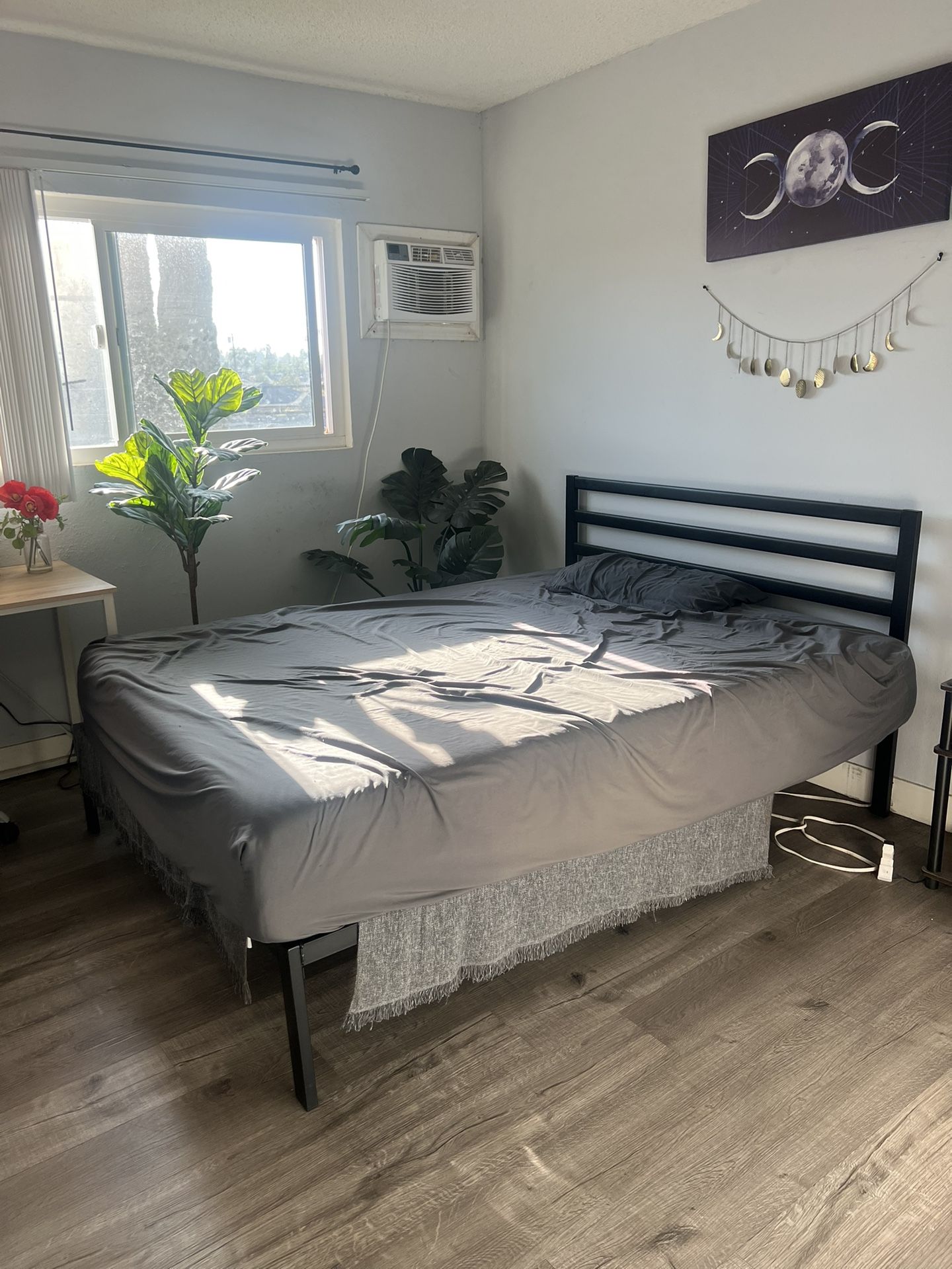 Bed Frame With Mattress