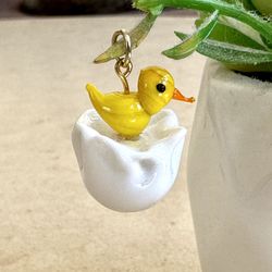 🐣 Darling, blown glass baby chick in egg charm pendant