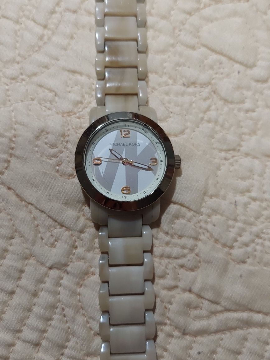 Reloj Mk lo use 2 veces