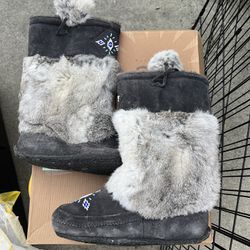 grey minnetonka boots 