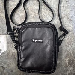 Supreme Shoulder Bag FW17
