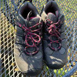 Keen Hiking Shoes Womens Size 7 