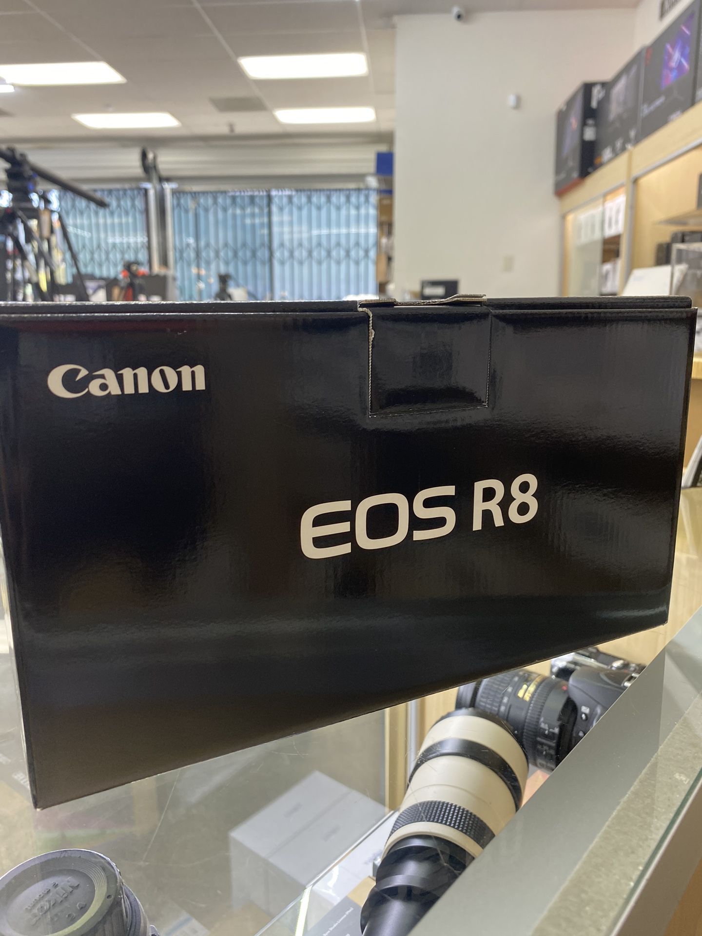 New Canon R8 Camera 