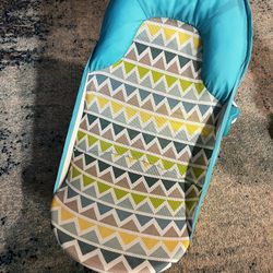 Summer Baby Lounger Chair Bath Or Beach  Water Safe 