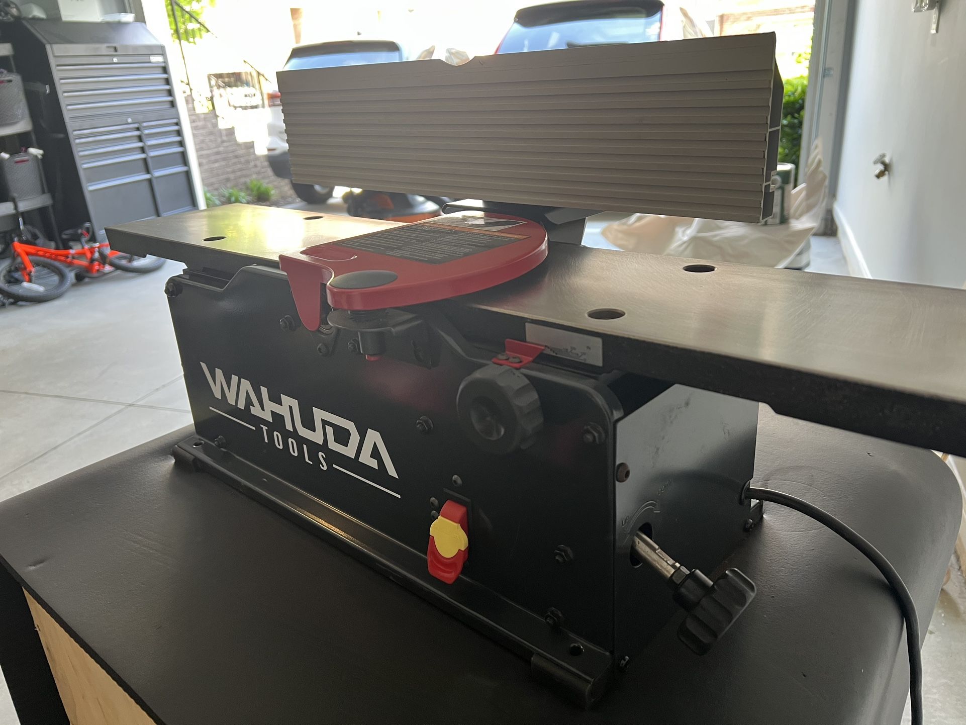 Wahuda 6” Benchtop Jointer – Excellent Condition