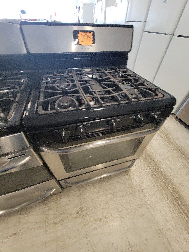 Frigidaire Gas Stove Used Good Condition With 90day's Warranty.