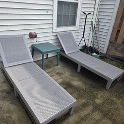 Adjustable lounge chair(s)