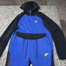 Nike Tech Fleece Set