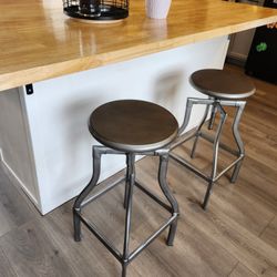 2 Swivel Adjustable Barstools