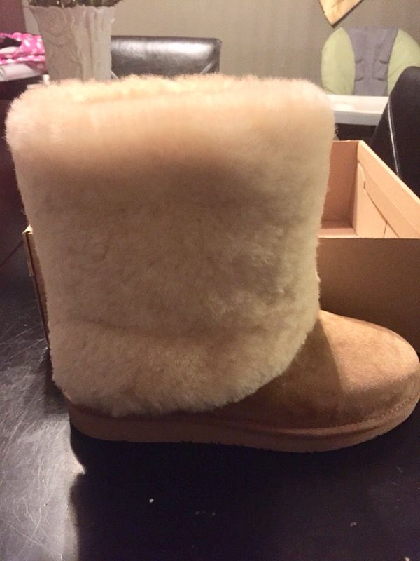 Ugg Boots size 7 authentic.
