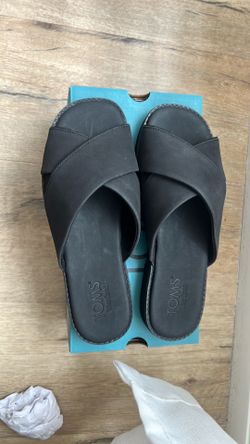 TOMS Mae Crossover Slide Sandal