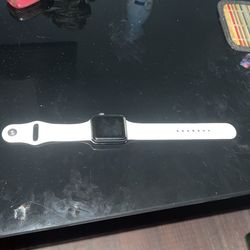 Apple Watch Series 3 42mm + GPS