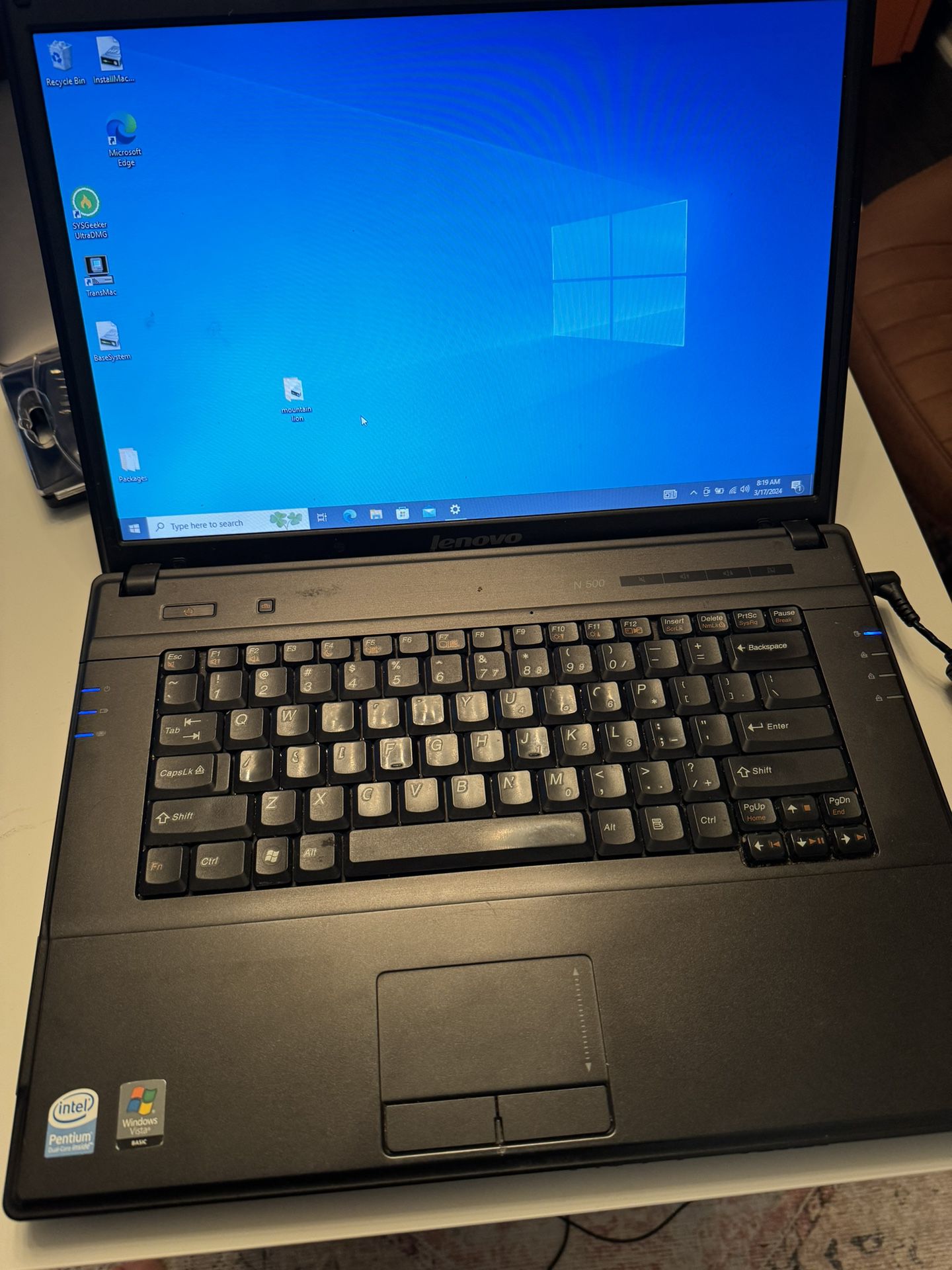 Lenovo 240 GB Windows 10 pro Laptop