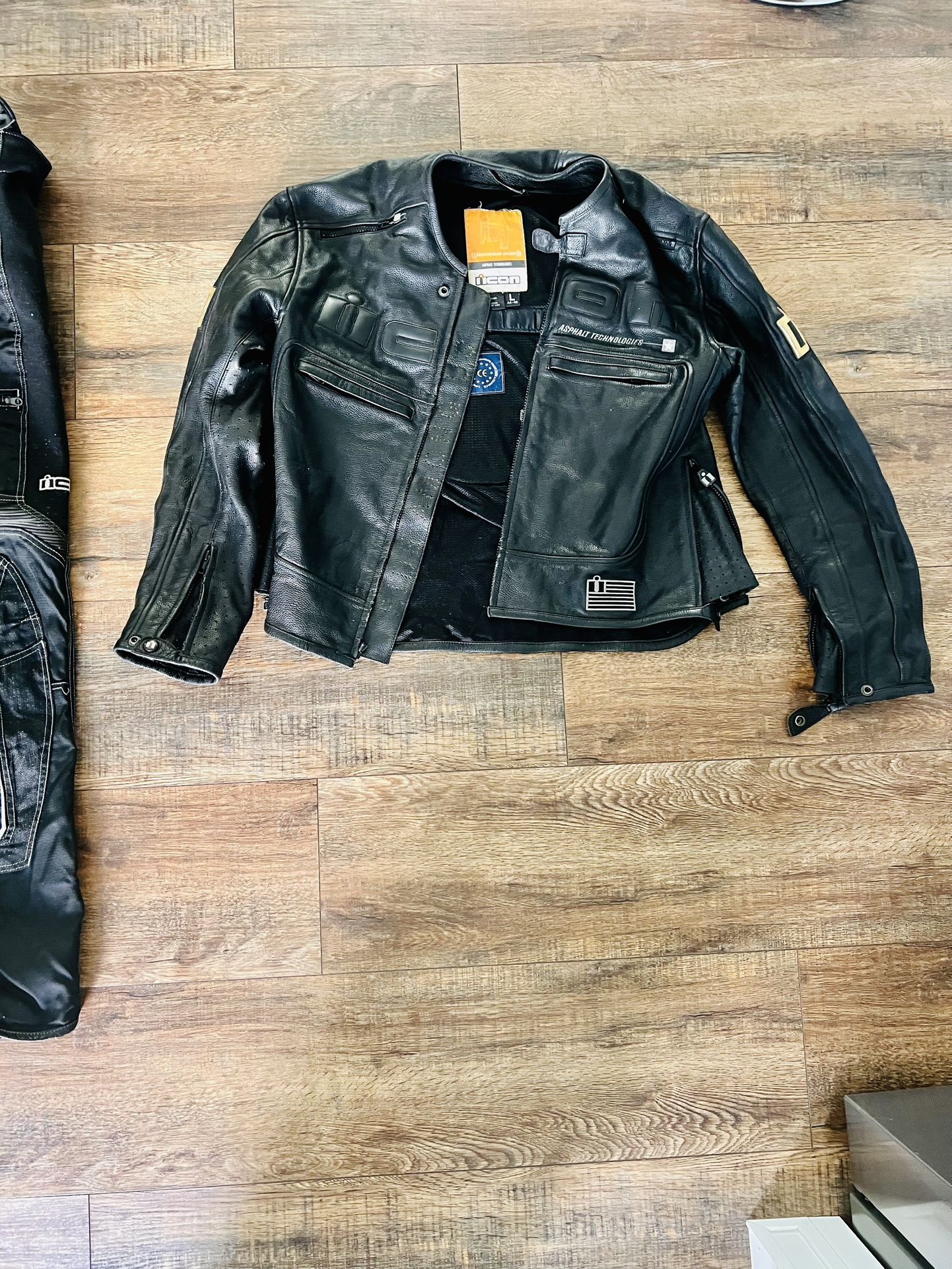 ICON MOTORCYCLE JACkET & ACCESSORIES