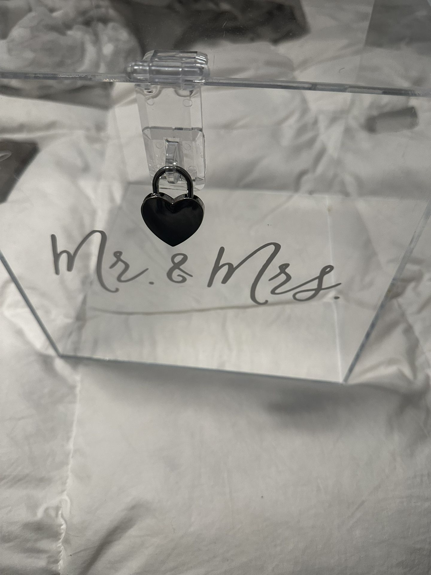 Clear Mr & Mrs Gift Card Holder