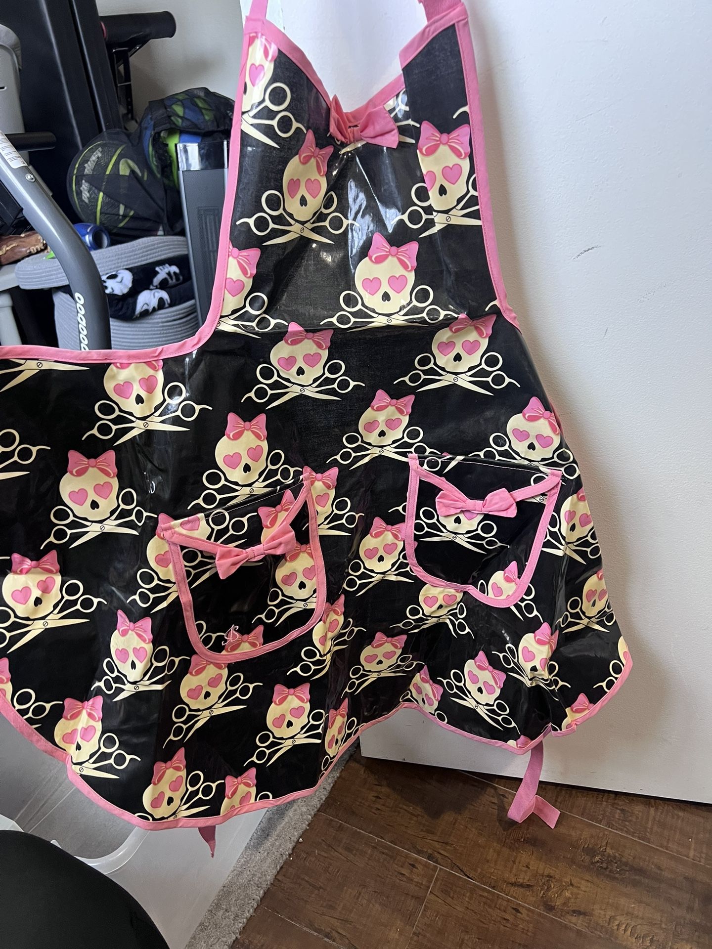 Hairstylist Skull Apron