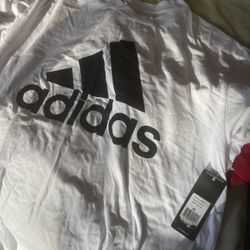  Adidas 