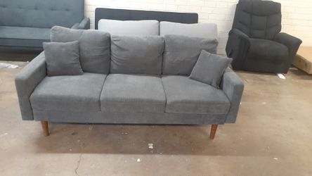 New modern sofa see pictures for dimensions