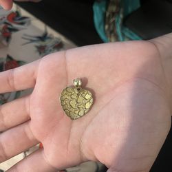 10k heart gold pendant
