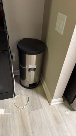 Trash can