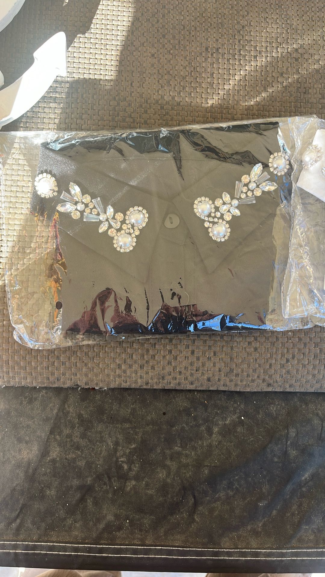 Ladies jeweled collar