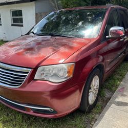2012 Chrysler Town & Country