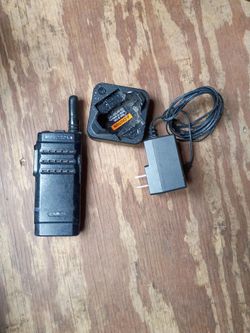 Motorola SL300 MOTOTRBO UHF 470MHz DMR Digital Radio 99CH 3W
