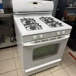 Maytag White Stove 