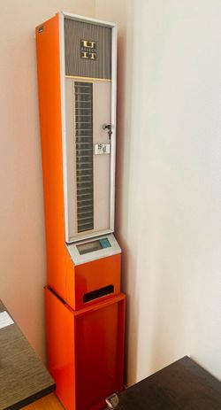 U-Select-It • Vintage Candy & Snack Vending Machine Coin-Operated 15 Cents 1950s
