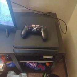 PS4 Slim 1 TB 