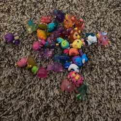 28 Hatchimals